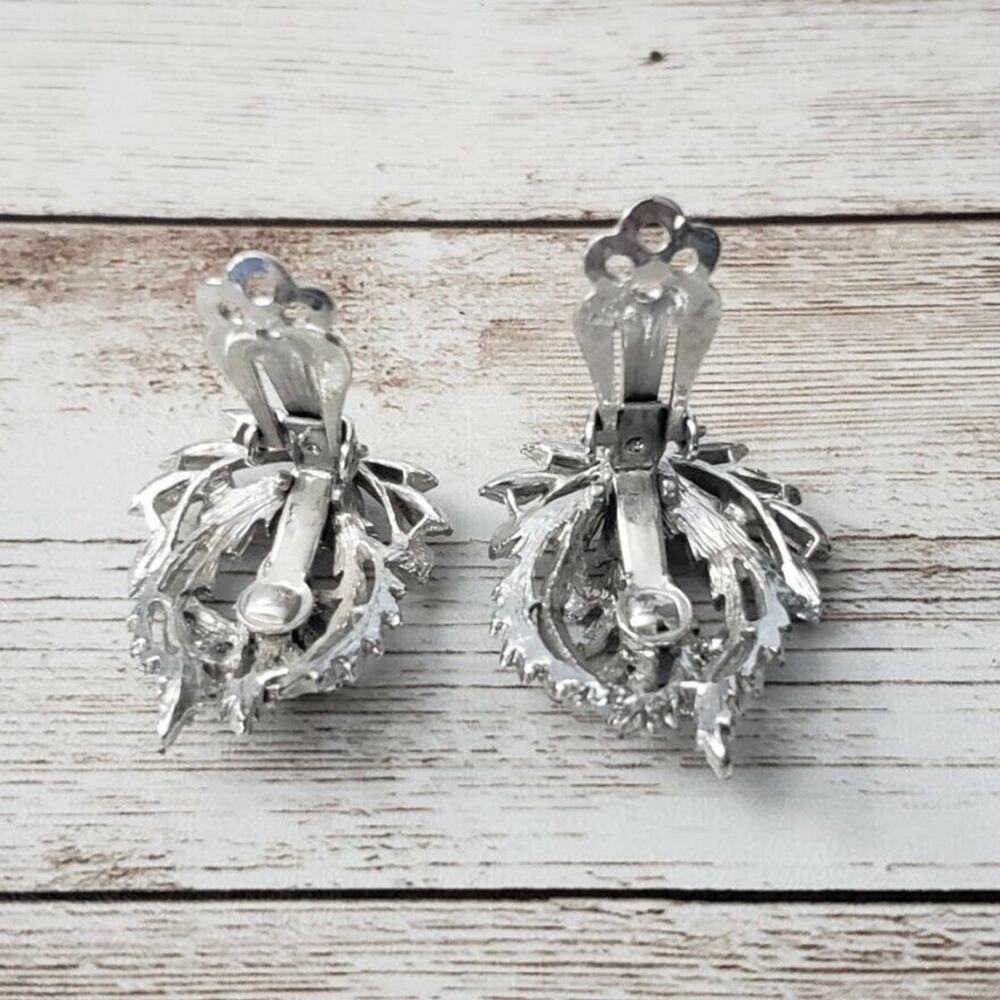 Vintage Clip On Earrings Large Cluster of Leaves Silver Tone Statement - Picture 4 of 4